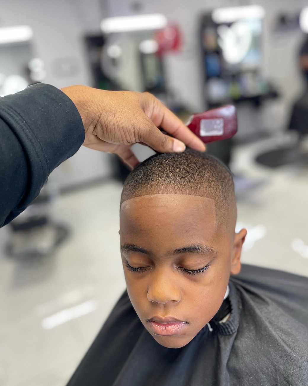 Young client getting a sharp line-up